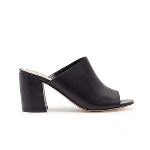 NWT Classic and comfy Marc Fisher Resa Women’s Black Leather Mule Suze 9M